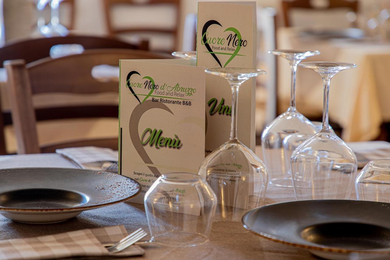 Cuore Nero Food And Relax Santo Stefano Di Sessanio Exterior foto