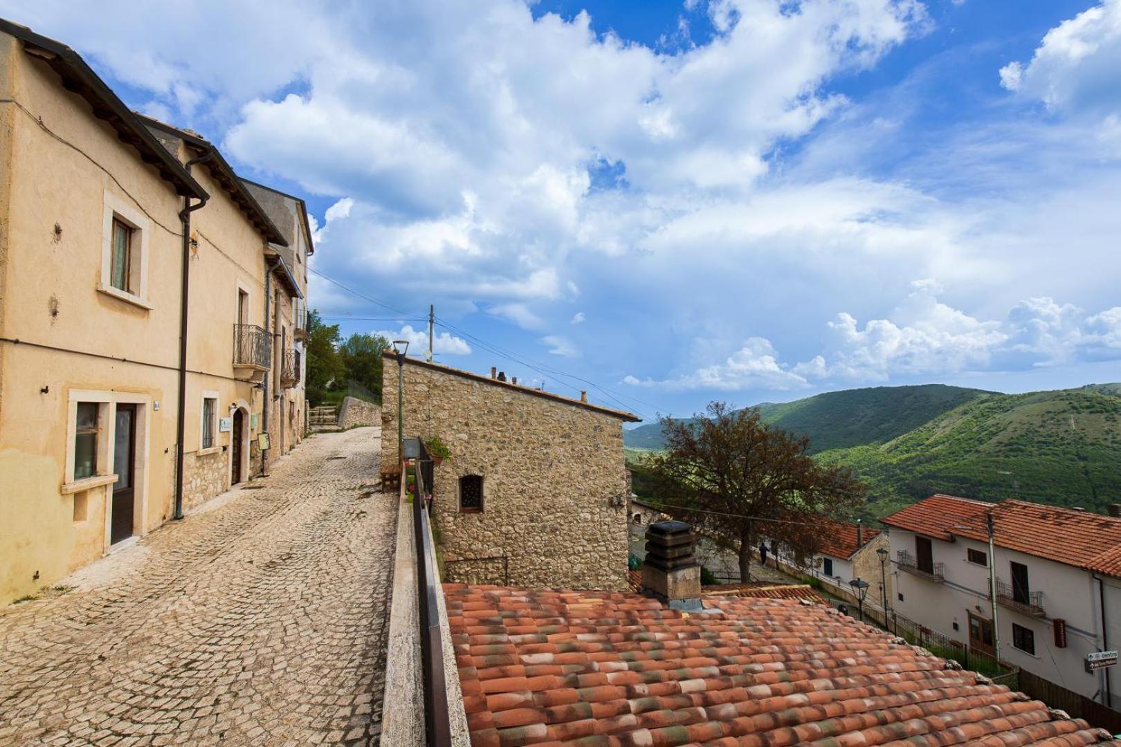 Cuore Nero Food And Relax Santo Stefano Di Sessanio Exterior foto